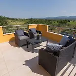 Laura Villa Donji Proložac
